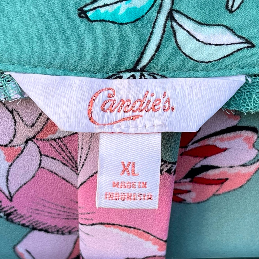 Candie’s Teal Blouse With Elegant Floral Design - Picture 6 of 11